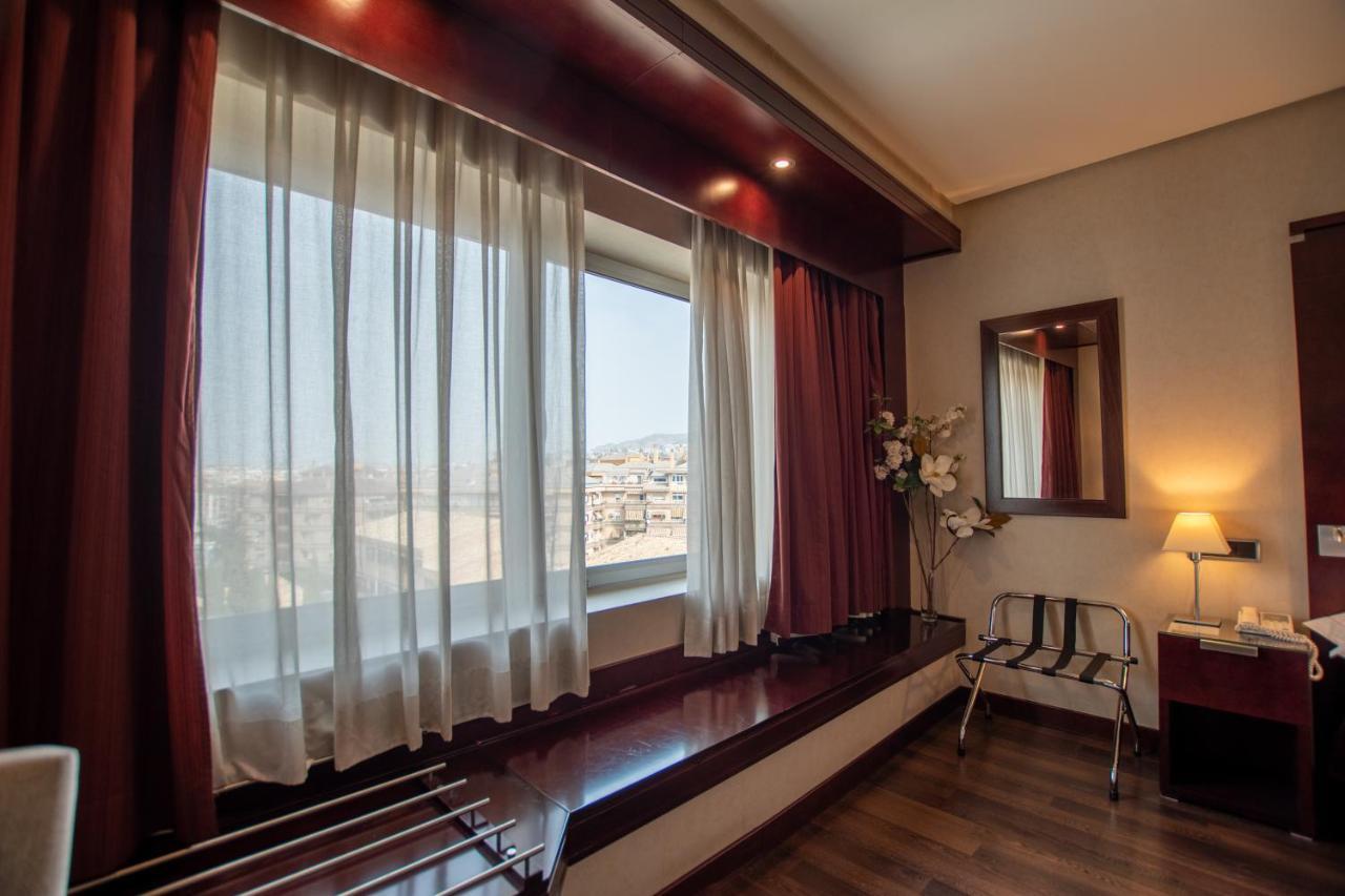 Hotel Andalucia Center Granada Ngoại thất bức ảnh