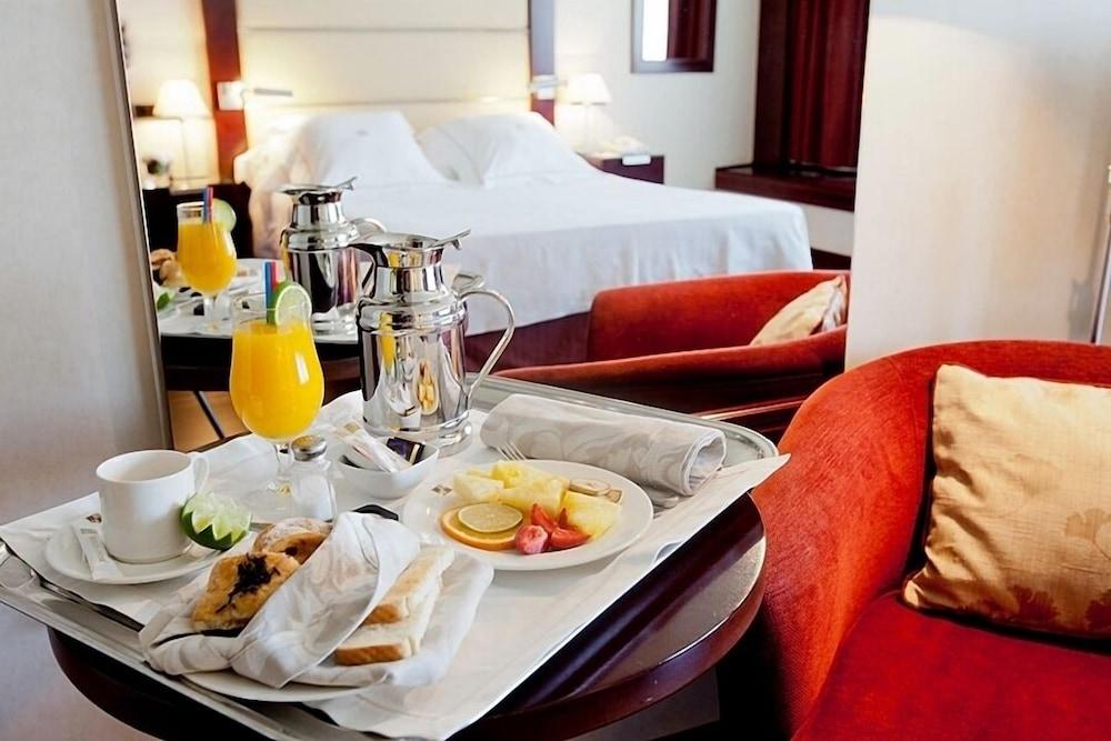 Hotel Andalucia Center Granada Ngoại thất bức ảnh